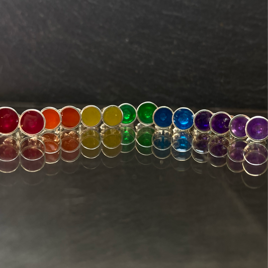 Polka dot studs - Apple Red